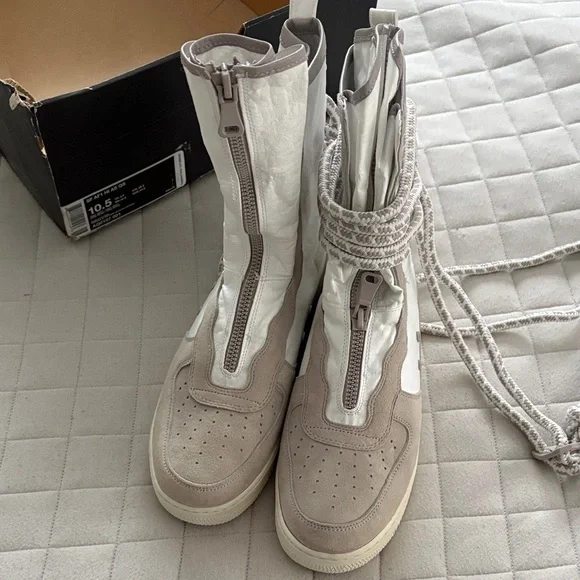 Nike Men’s High-Top SF Air Force 1 HI AS QS Sneakers in White and Gray - Picture 7 of 7